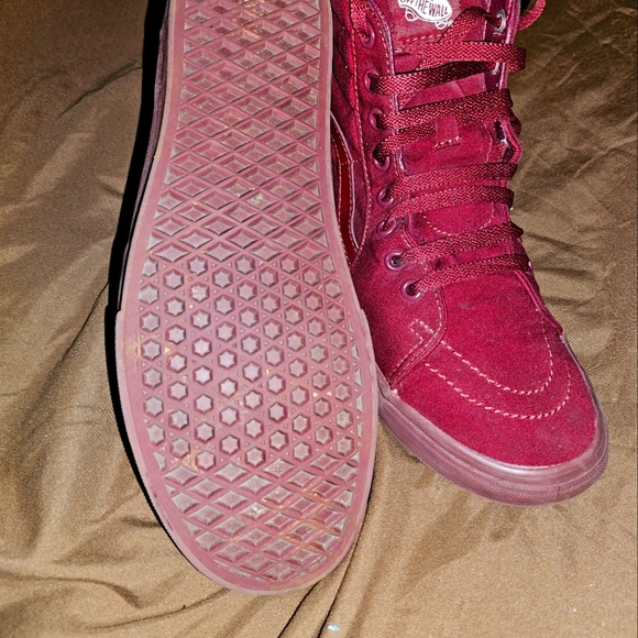 Shoes - Picture 5 of 7